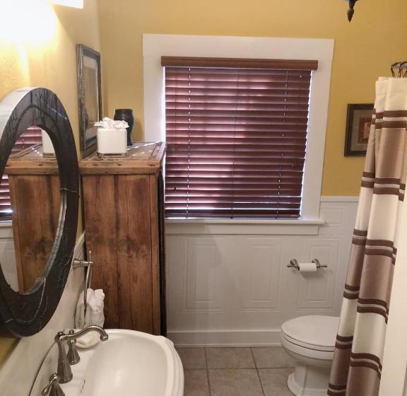 هتل Lara House Bed And Breakfast