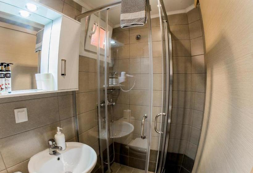 호텔 Loc Hospitality "corfu Port Suites Mantouki"