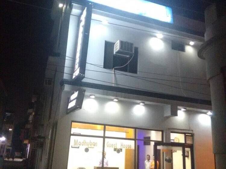 בית מלון כפרי Madhuban Guest House