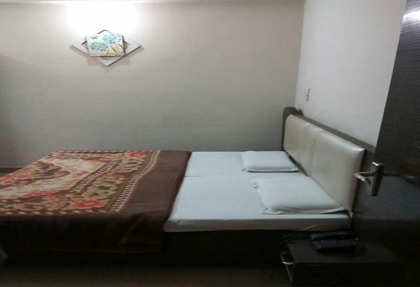 בית מלון כפרי Madhuban Guest House