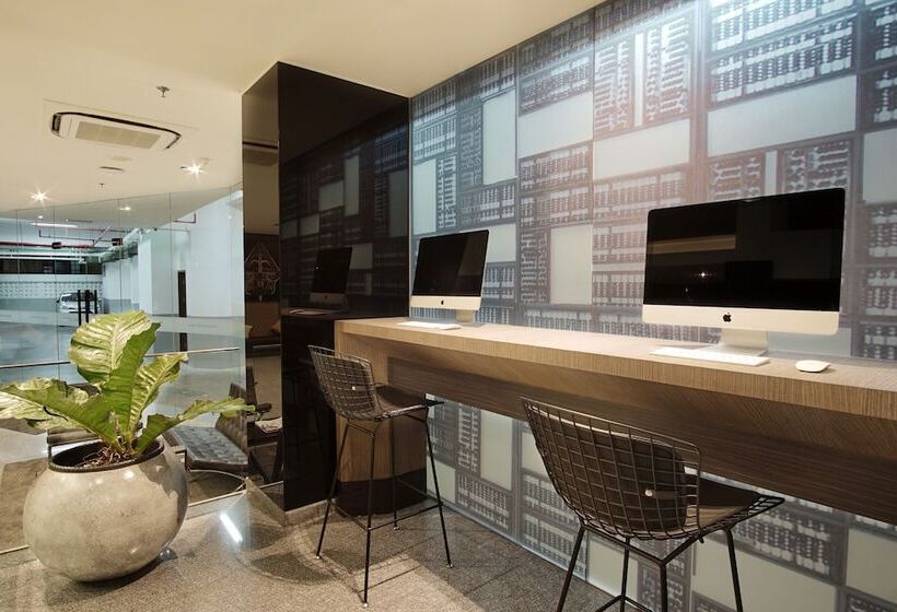 호텔 Malioboro Prime