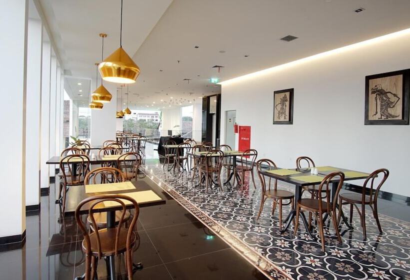 호텔 Malioboro Prime