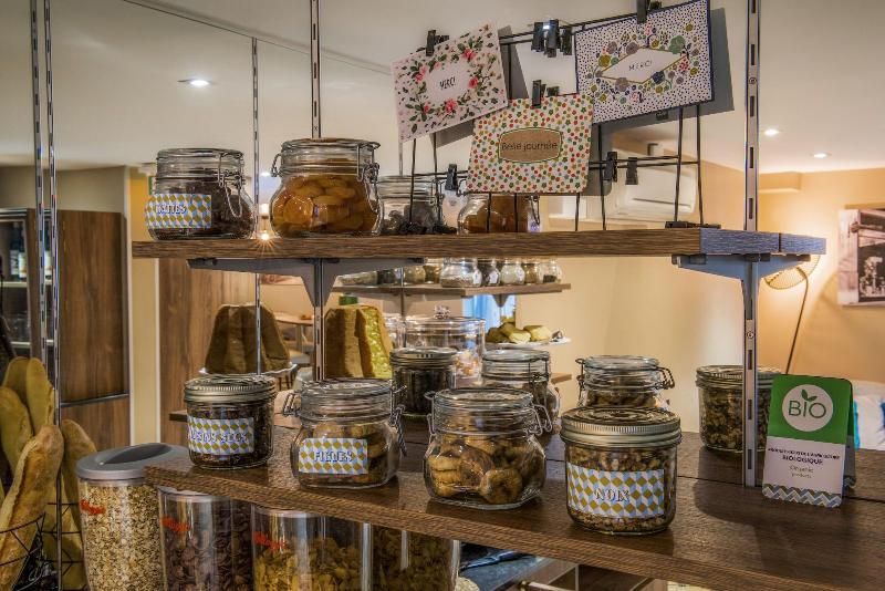 ホテル Mercure Paris Suresnes Longchamp