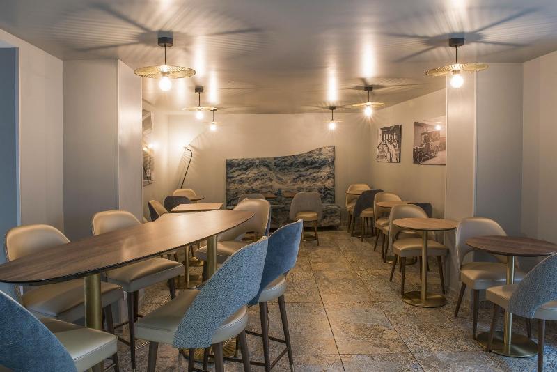 ホテル Mercure Paris Suresnes Longchamp