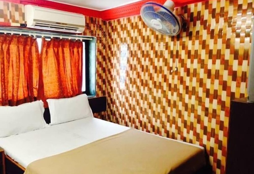 فندق Metro Plaza