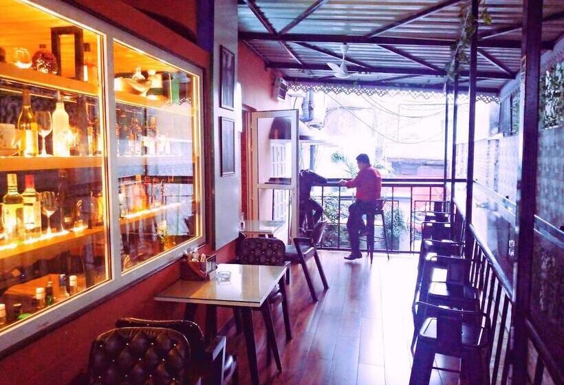 Отель Niladrii Palace