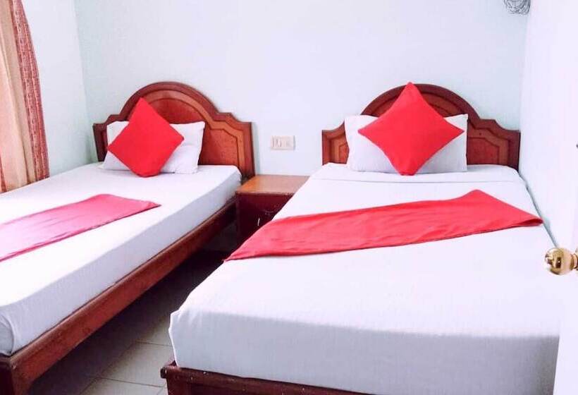 Отель Niladrii Palace