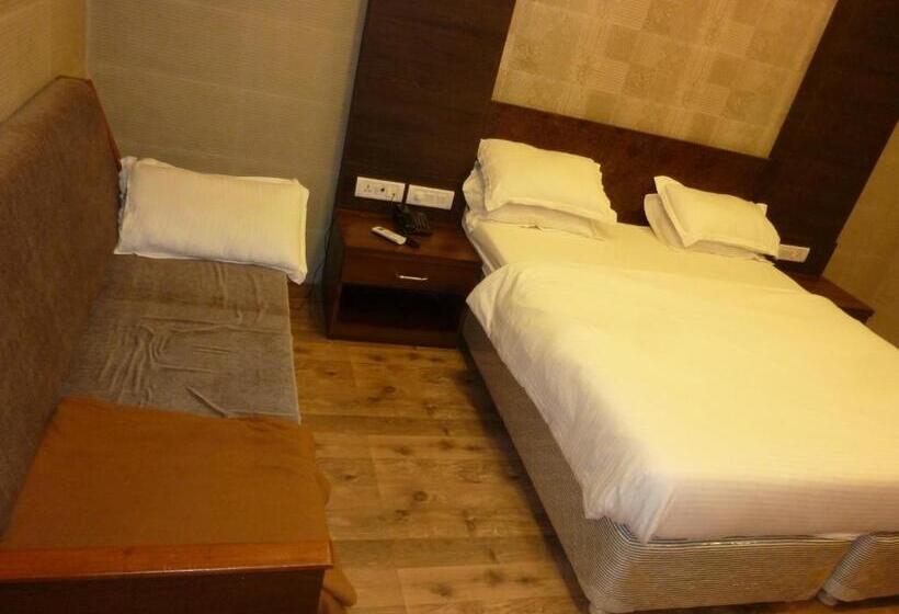 فندق Orient Palace