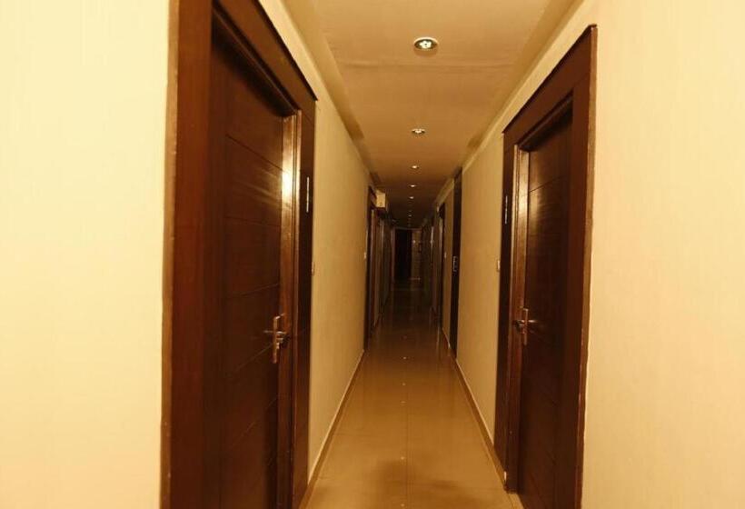 호텔 Orion Residency