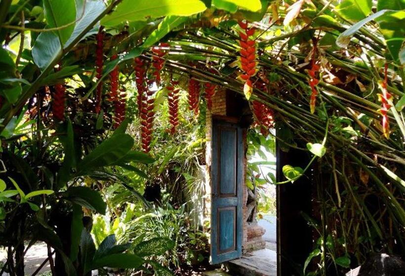 Отель Pondok Pisces Bungalows