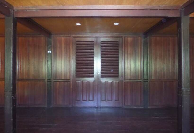 酒店 Puri Komodo Resort