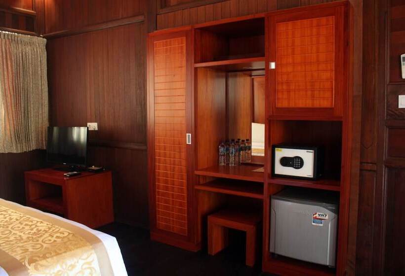 فندق Puri Komodo Resort