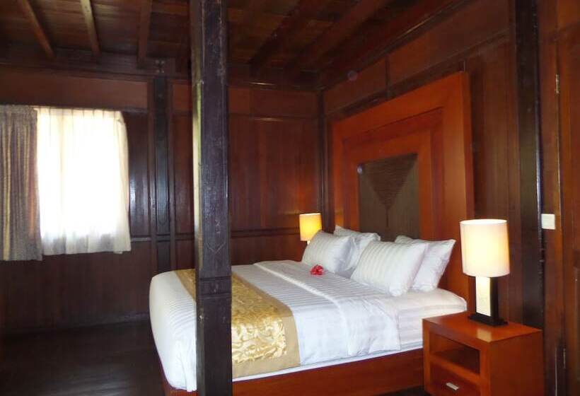 هتل Puri Komodo Resort