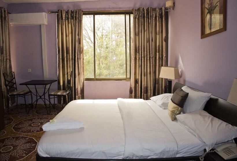 فندق Radach Lodge & Conference Centre