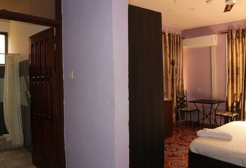 فندق Radach Lodge & Conference Centre