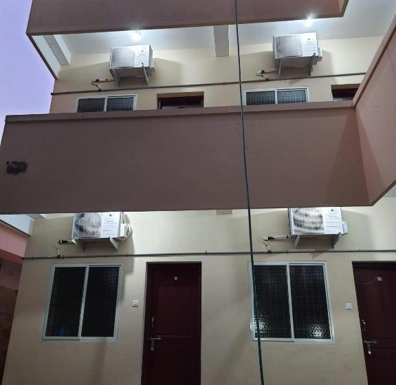 Отель Raghavi Tourist Home