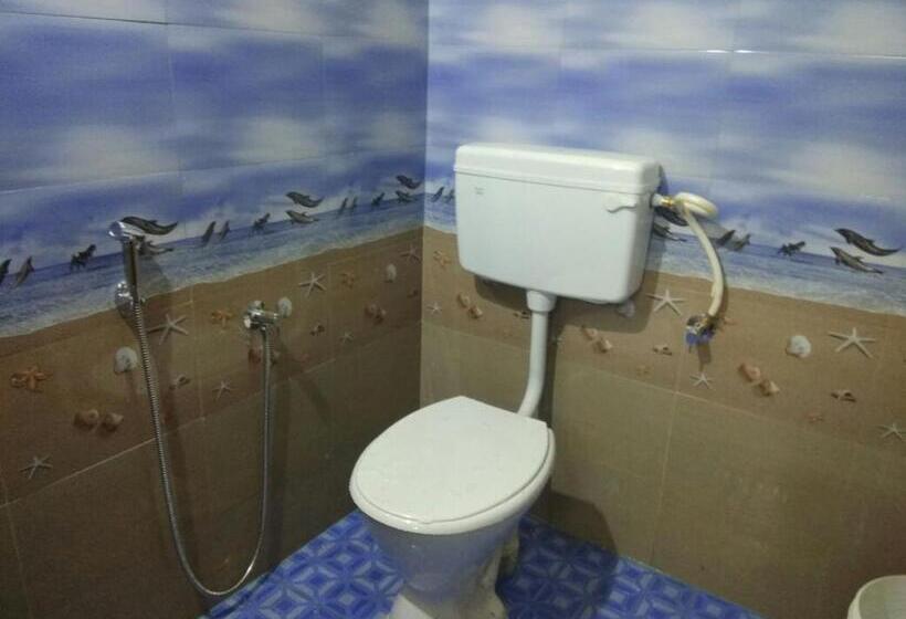 Отель Raghavi Tourist Home