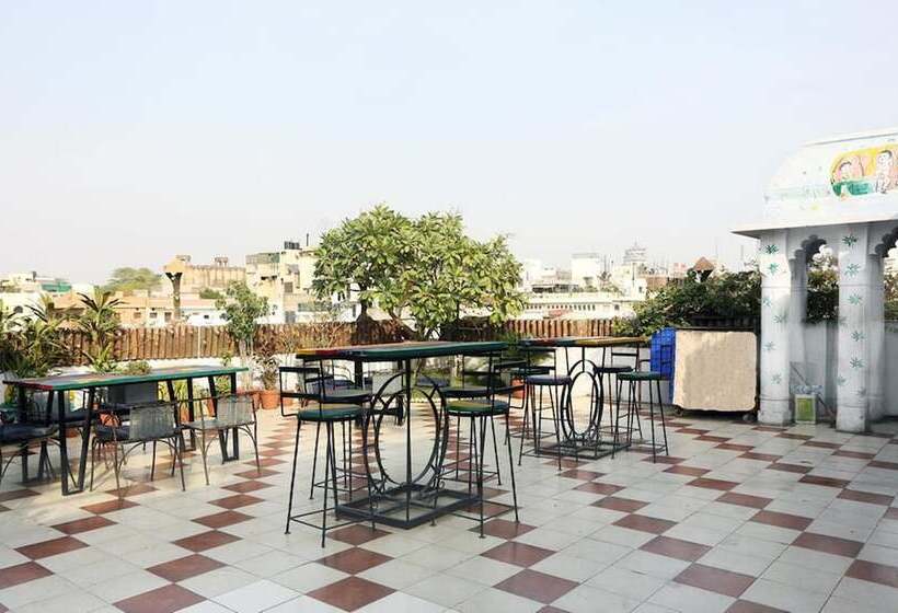 Отель Ratan Niwas