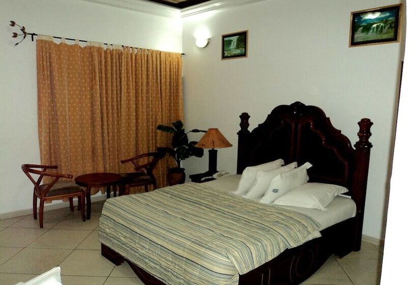 هتل Raybow International