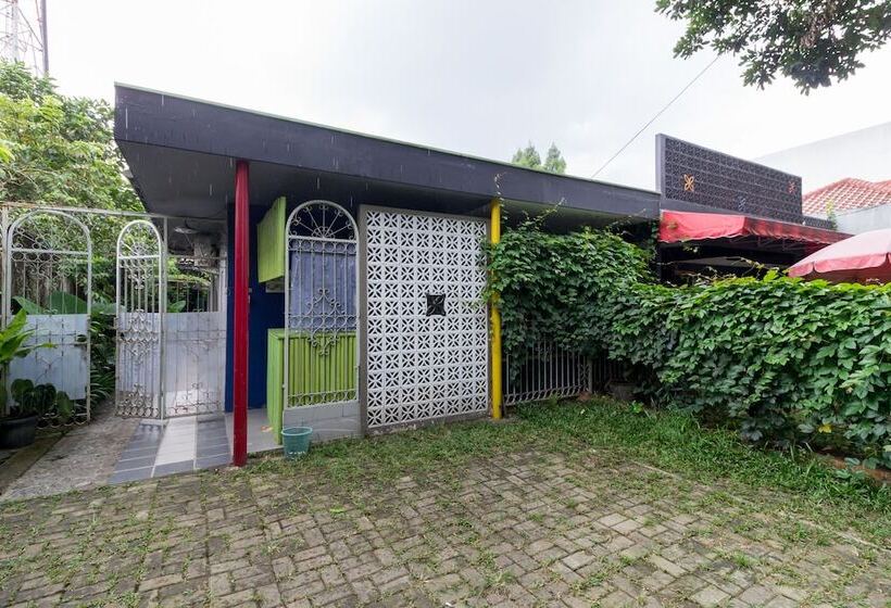 فندق Reddoorz Near Gor Padjajaran Bogor