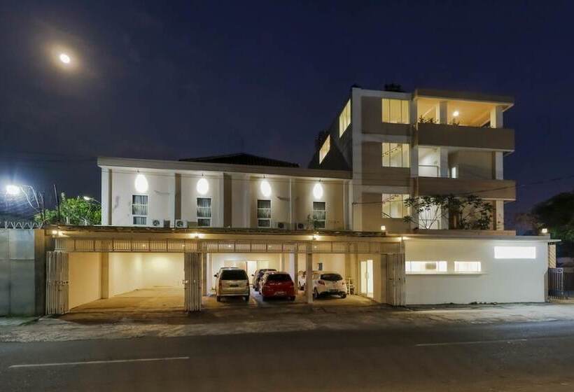 酒店 Reddoorz Near Stadion Manahan Solo