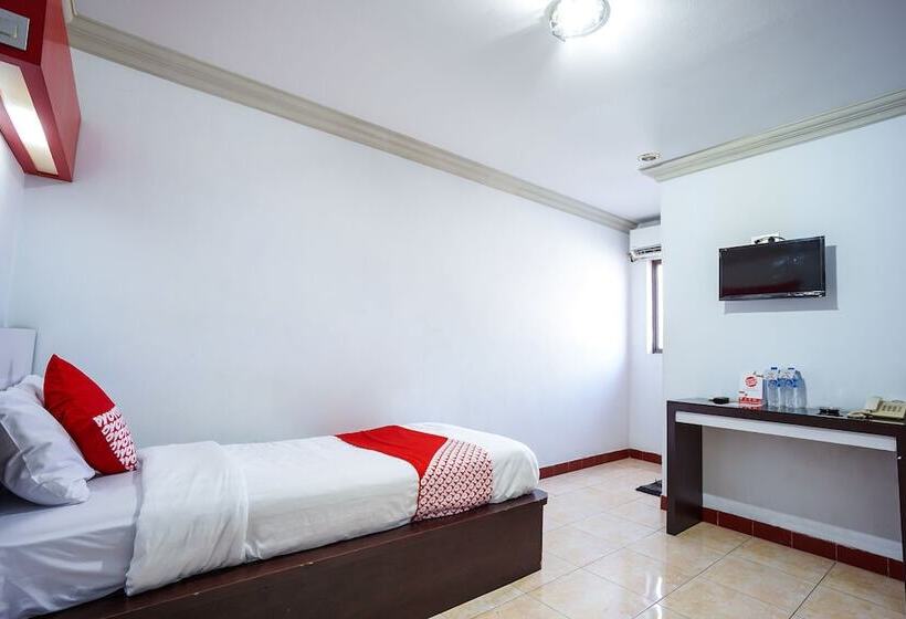 فندق Riverside Manado