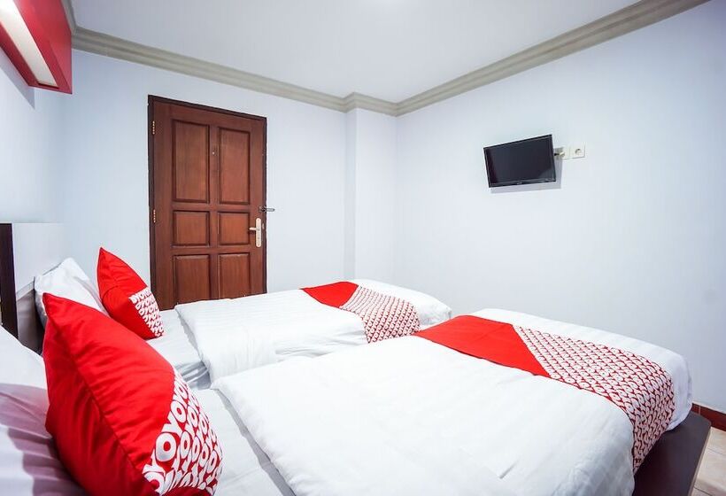 هتل Riverside Manado