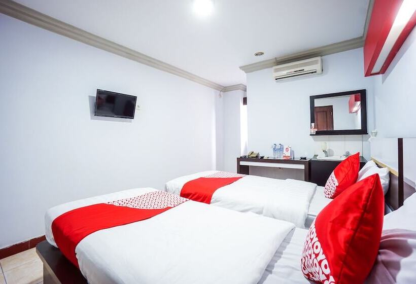 فندق Riverside Manado