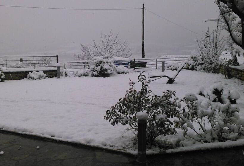 בית מלון כפרי Rodovoli