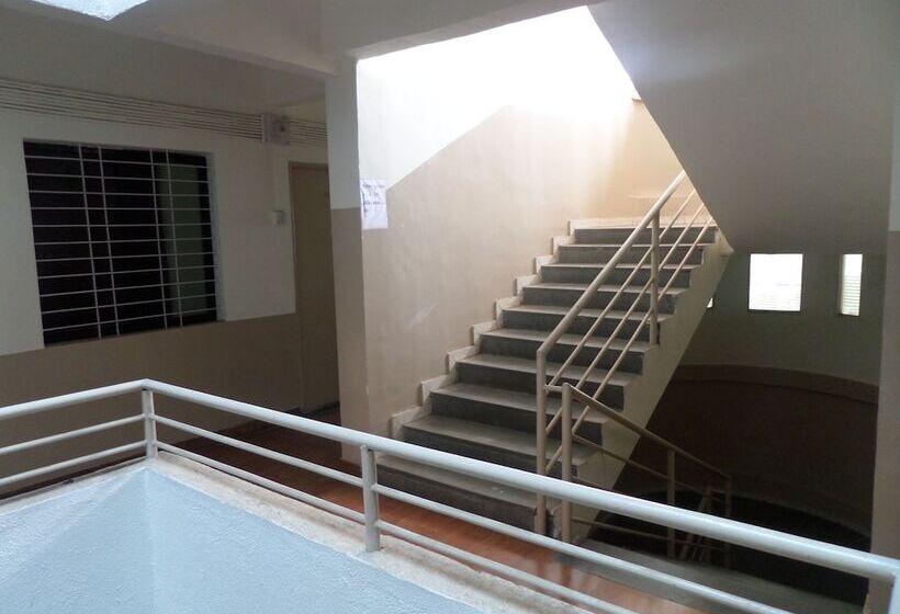 Отель Royal Lodging