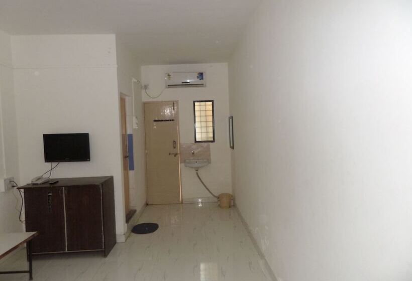 Отель Royal Lodging