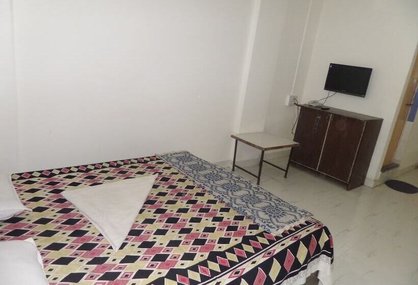 Отель Royal Lodging