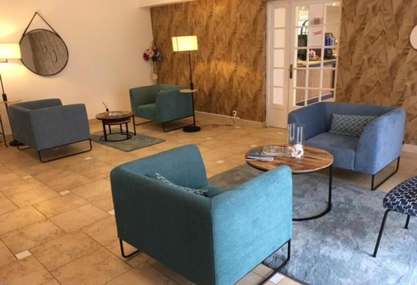 Отель Résidence Carlton Rénovée Avec Piscine