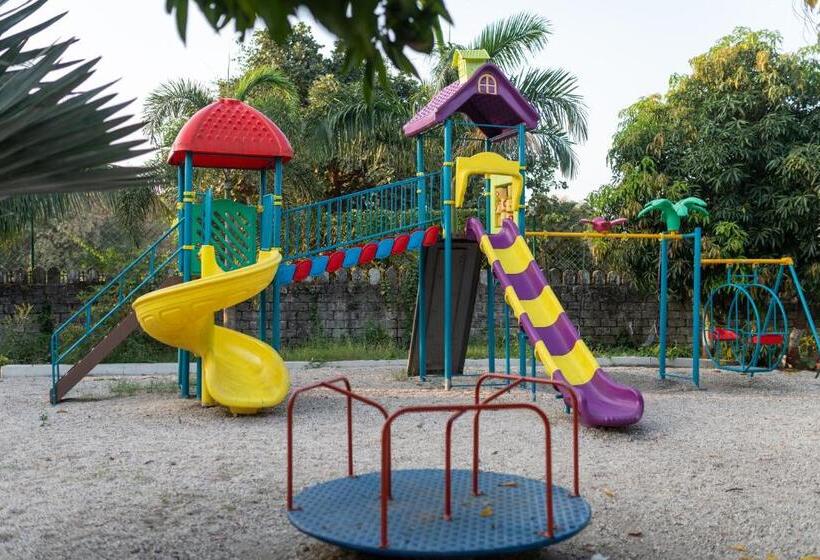 בית מלון כפרי Saavaj Resort, Sasan Gir   Where Wilderness Meets Luxury