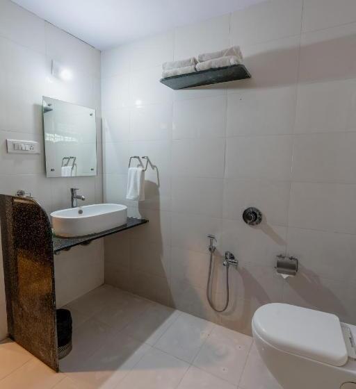 בית מלון כפרי Saavaj Resort, Sasan Gir   Where Wilderness Meets Luxury