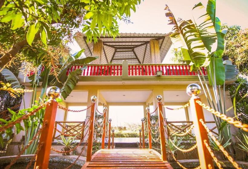 בית מלון כפרי Saavaj Resort, Sasan Gir   Where Wilderness Meets Luxury