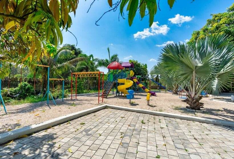 בית מלון כפרי Saavaj Resort, Sasan Gir   Where Wilderness Meets Luxury