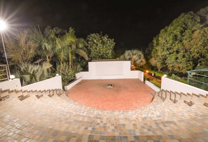 בית מלון כפרי Saavaj Resort, Sasan Gir   Where Wilderness Meets Luxury