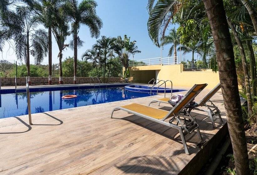 בית מלון כפרי Saavaj Resort, Sasan Gir   Where Wilderness Meets Luxury