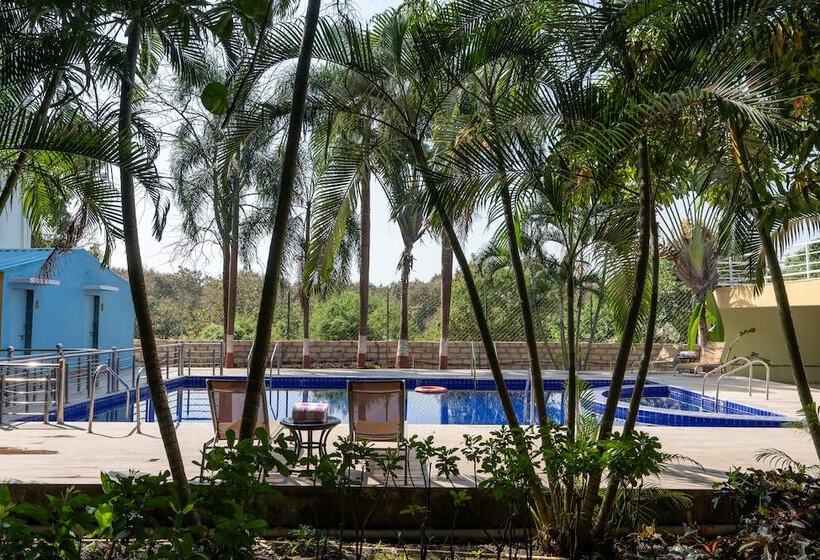 בית מלון כפרי Saavaj Resort, Sasan Gir   Where Wilderness Meets Luxury