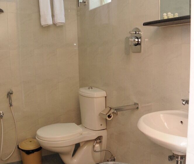 Отель Saibala Budget Airport