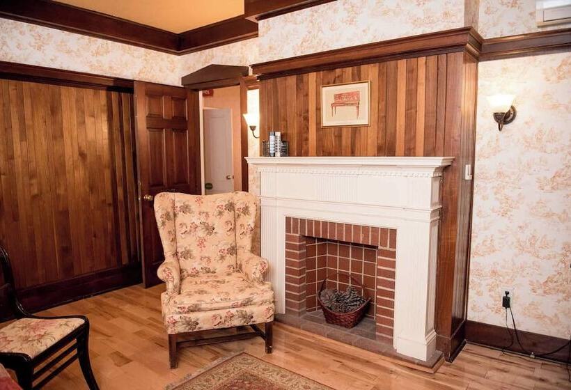 فندق Springside Inn