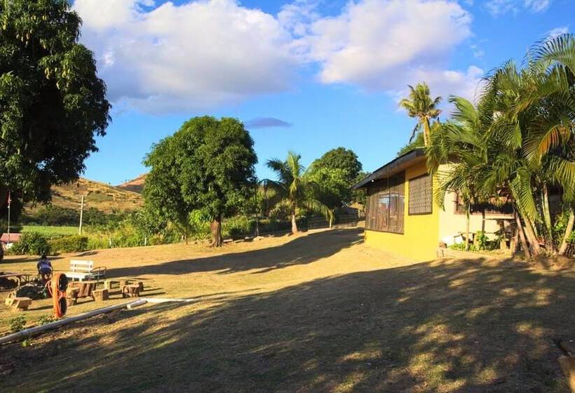 ホテル The Beehive Fiji