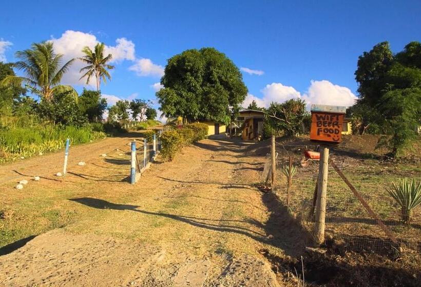 ホテル The Beehive Fiji