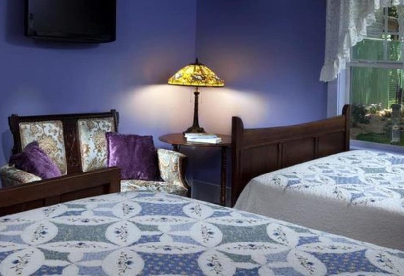 ホテル The Carriage House