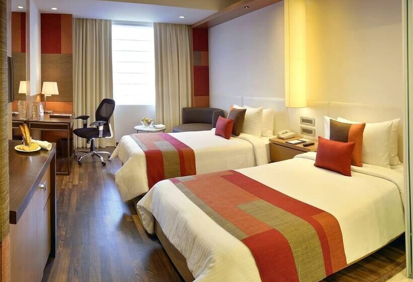 酒店 Deventure Sarovar Portico Kapashera, New Delhi