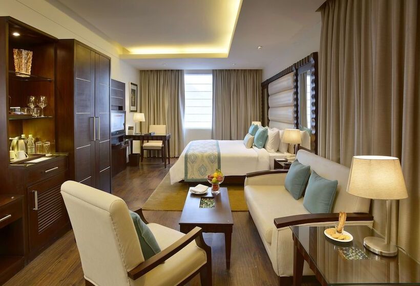 酒店 Deventure Sarovar Portico Kapashera, New Delhi