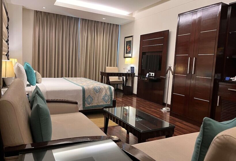 ホテル Deventure Sarovar Portico Kapashera, New Delhi