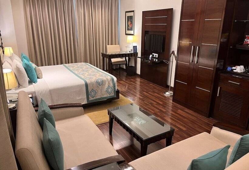 酒店 Deventure Sarovar Portico Kapashera, New Delhi