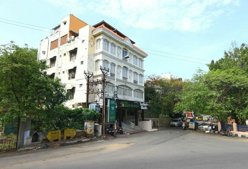 Отель The Park View Inn